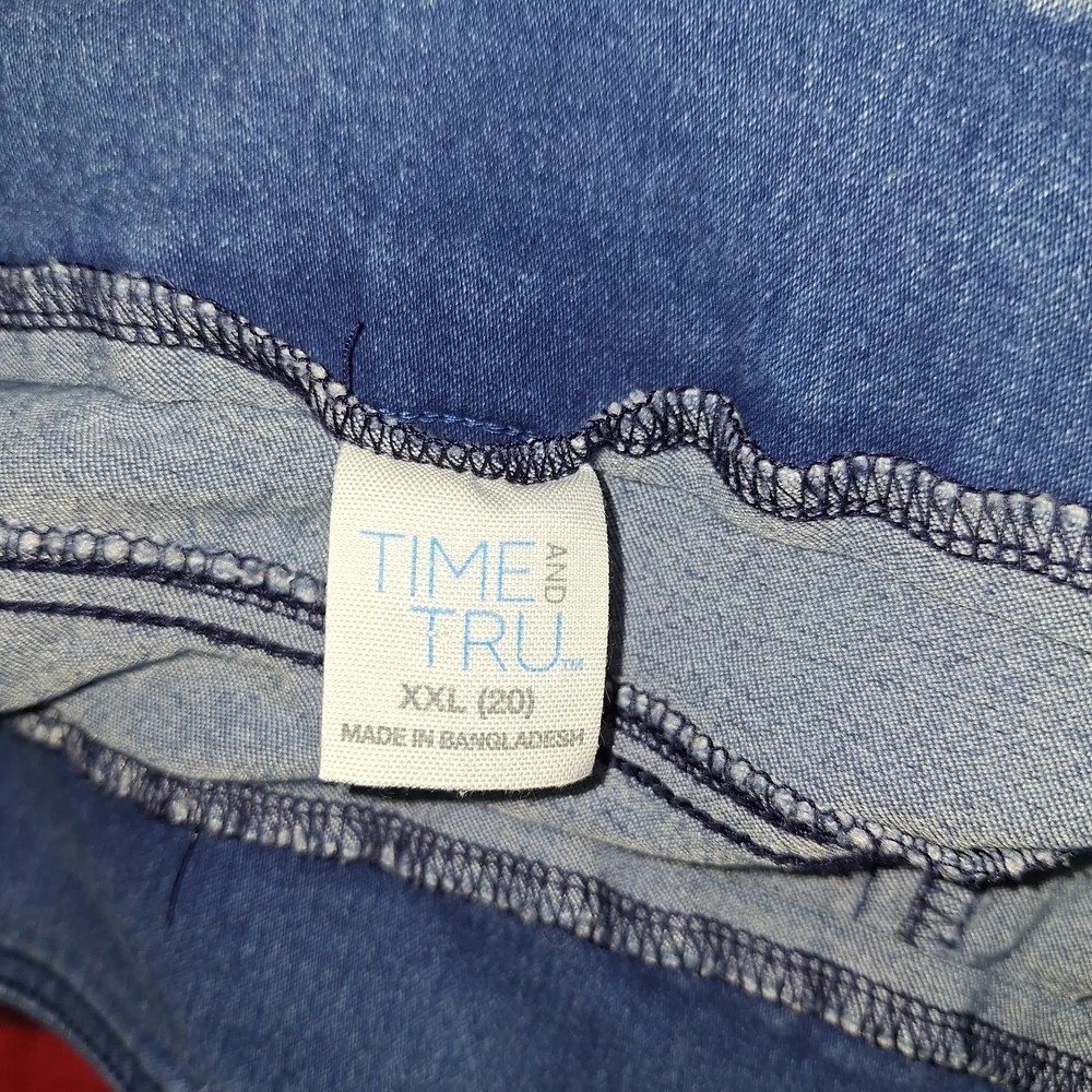 Time and Tru Blue Jeggings with Classic Style